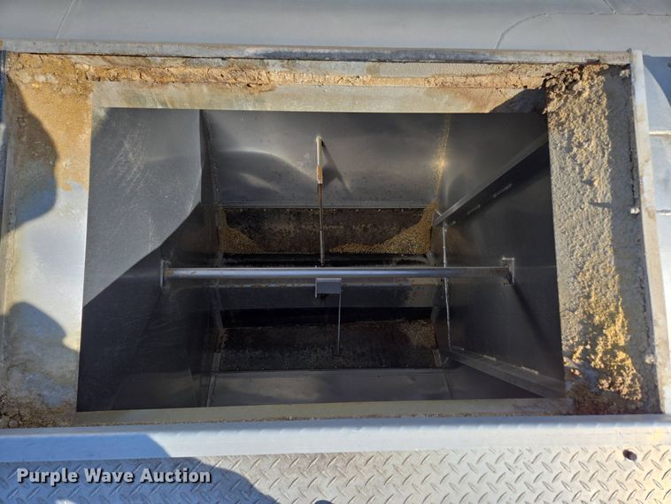 image for item DP6349 2006 Warren Manufacturing Inc. feed delivery trailer