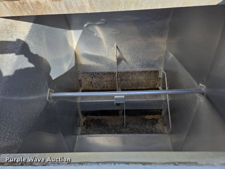 image for item DP6349 2006 Warren Manufacturing Inc. feed delivery trailer