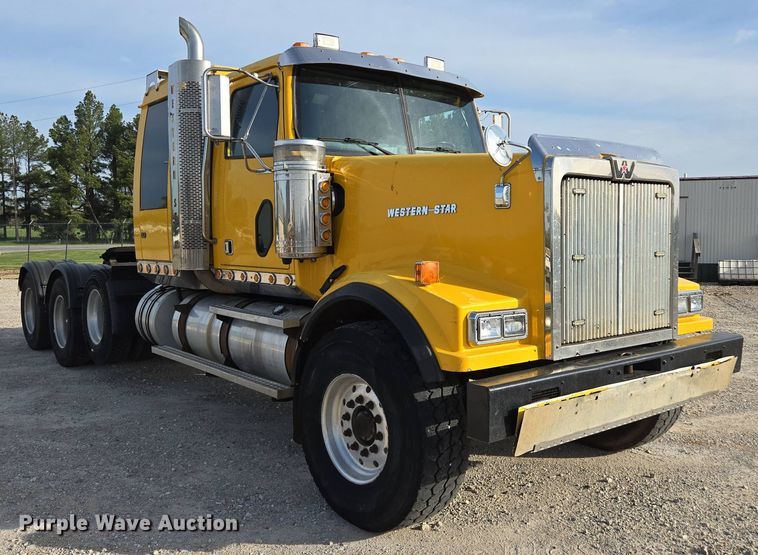 image for item DP6351 2007 Western Star 4900FA semi truck