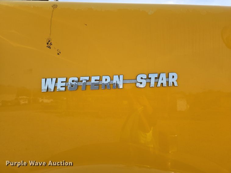 image for item DP6351 2007 Western Star 4900FA semi truck