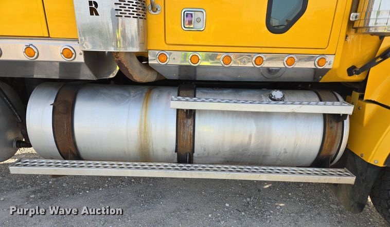 image for item DP6351 2007 Western Star 4900FA semi truck