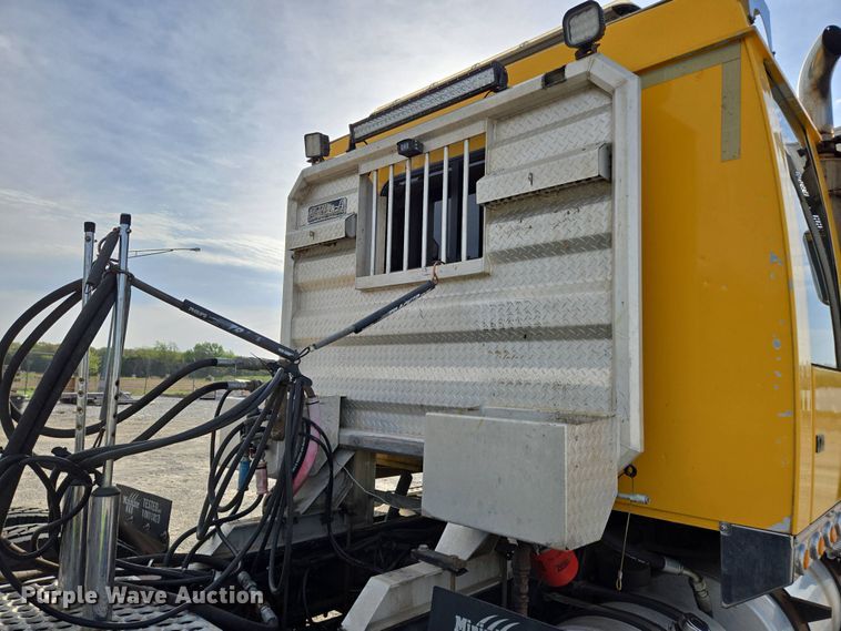 image for item DP6351 2007 Western Star 4900FA semi truck