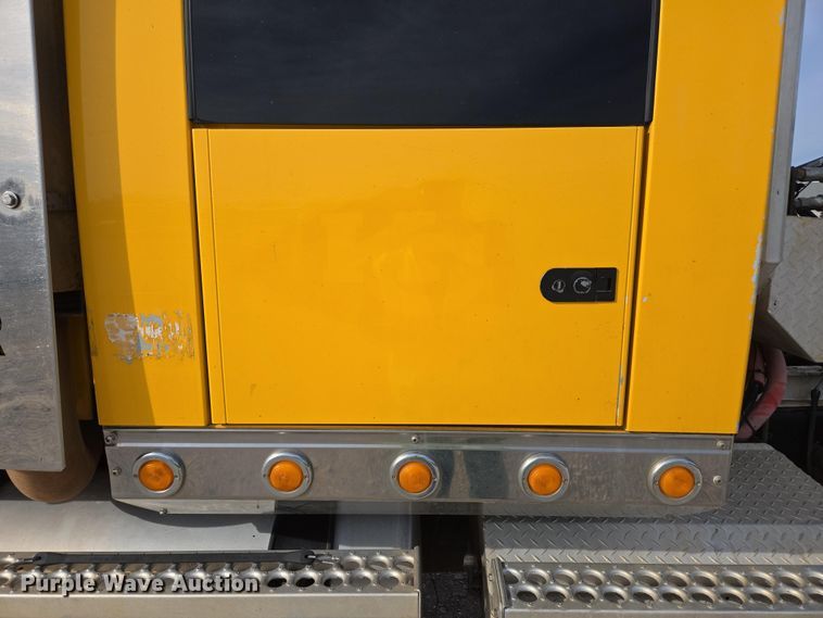 image for item DP6351 2007 Western Star 4900FA semi truck