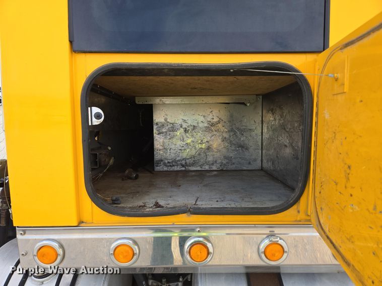 image for item DP6351 2007 Western Star 4900FA semi truck