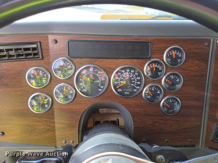 image for item DP6351 2007 Western Star 4900FA semi truck