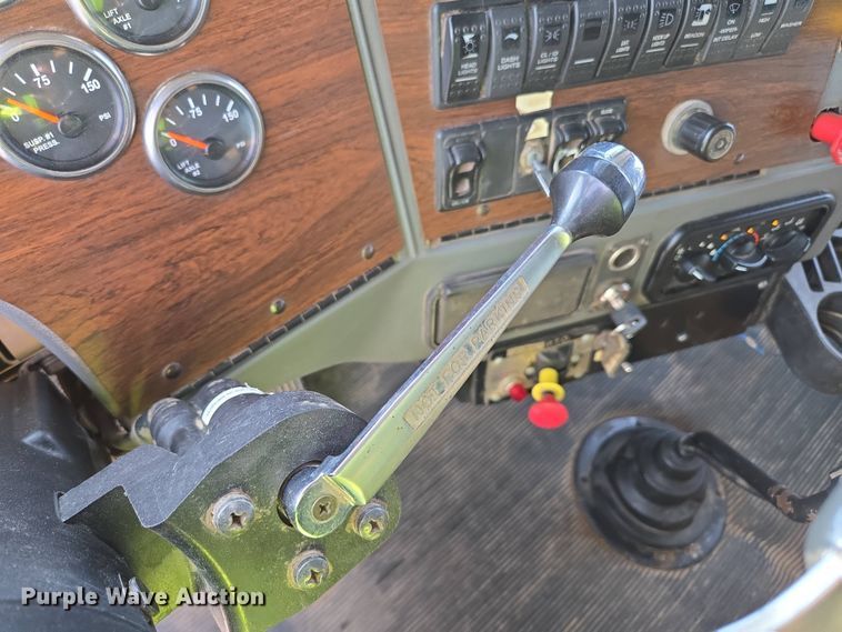 image for item DP6351 2007 Western Star 4900FA semi truck