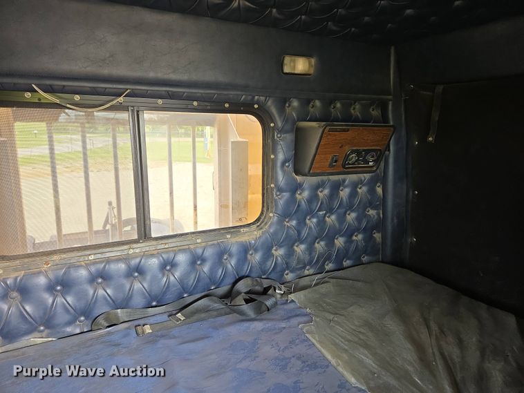 image for item DP6351 2007 Western Star 4900FA semi truck