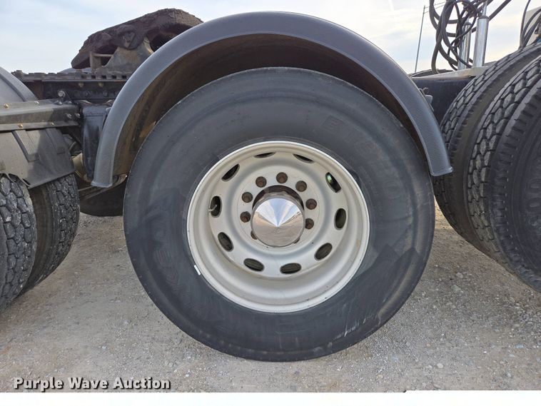 image for item DP6351 2007 Western Star 4900FA semi truck