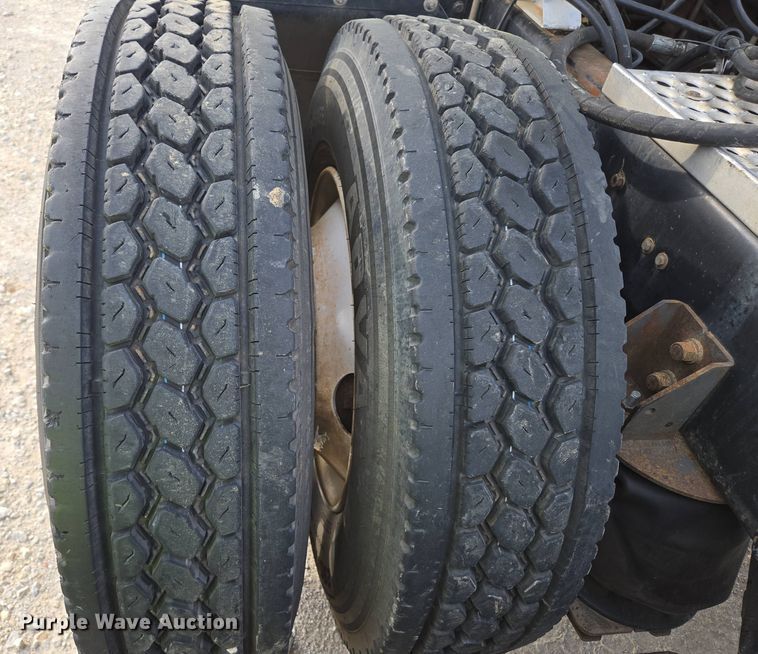 image for item DP6351 2007 Western Star 4900FA semi truck