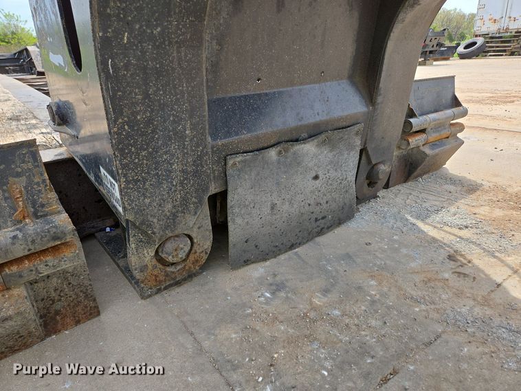 image for item DP6354 2007 Trail King TK110HDG-533 lowboy equipment trailer