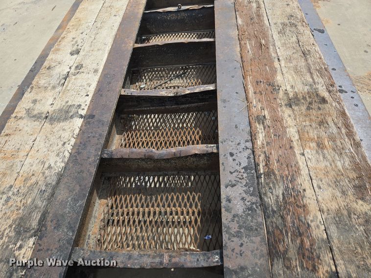 image for item DP6354 2007 Trail King TK110HDG-533 lowboy equipment trailer