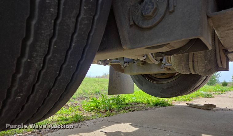 image for item DP6354 2007 Trail King TK110HDG-533 lowboy equipment trailer