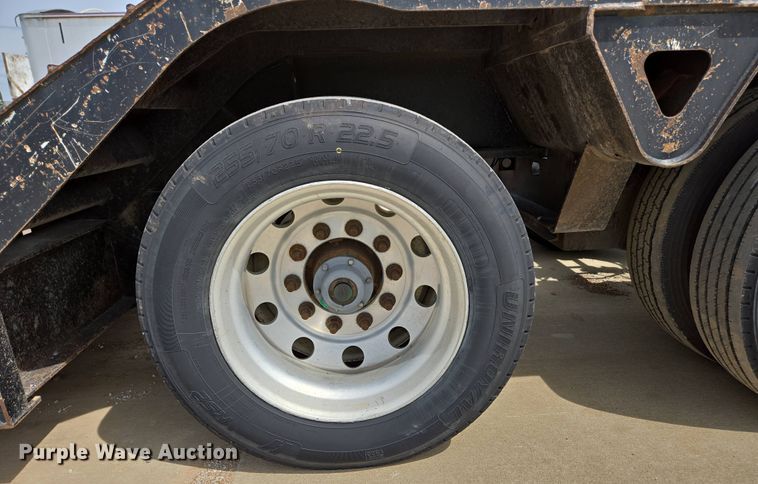 image for item DP6354 2007 Trail King TK110HDG-533 lowboy equipment trailer