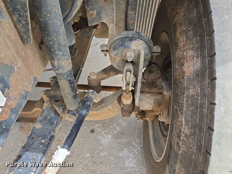 image for item DP6355 1999 Volvo VN semi truck