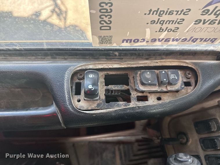 image for item DS3631 2014 Peterbilt 367 semi truck