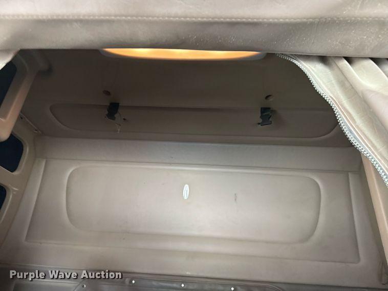 image for item DS3631 2014 Peterbilt 367 semi truck