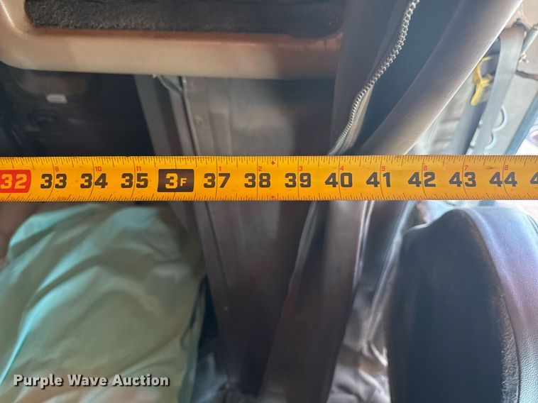 image for item DS3631 2014 Peterbilt 367 semi truck