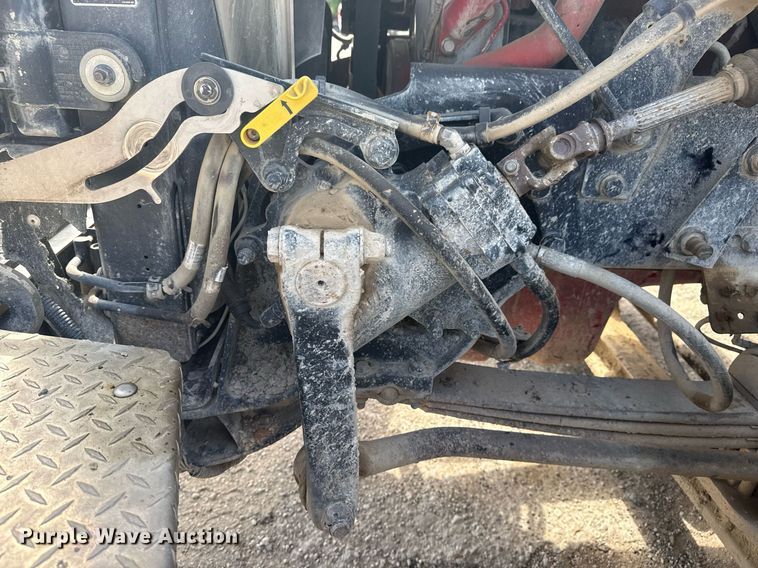 image for item DS3631 2014 Peterbilt 367 semi truck