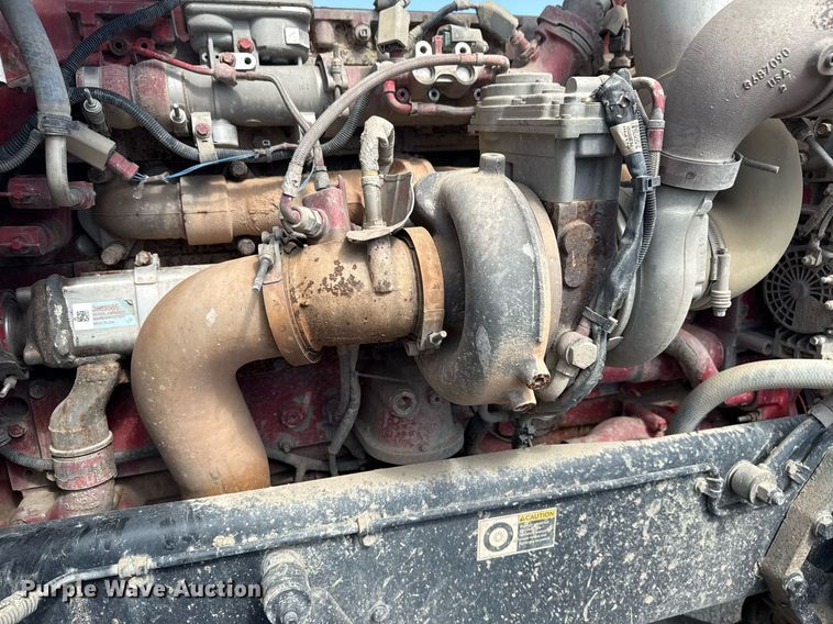 image for item DS3631 2014 Peterbilt 367 semi truck