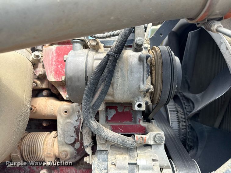 image for item DS3631 2014 Peterbilt 367 semi truck