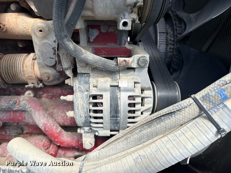 image for item DS3631 2014 Peterbilt 367 semi truck