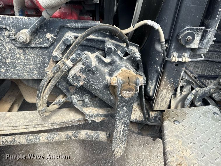 image for item DS3631 2014 Peterbilt 367 semi truck