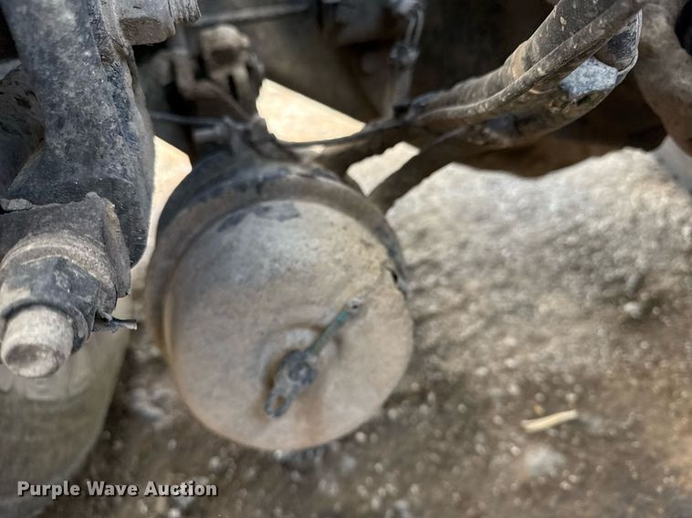 image for item DS3631 2014 Peterbilt 367 semi truck