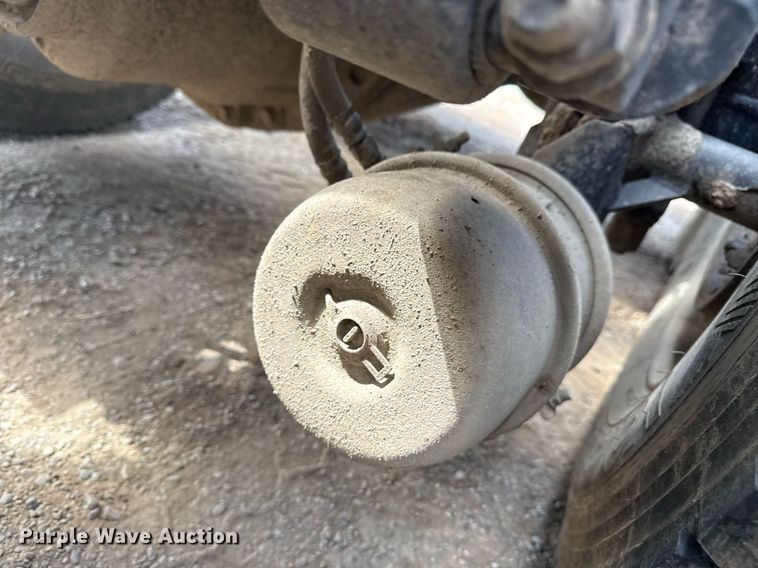 image for item DS3631 2014 Peterbilt 367 semi truck