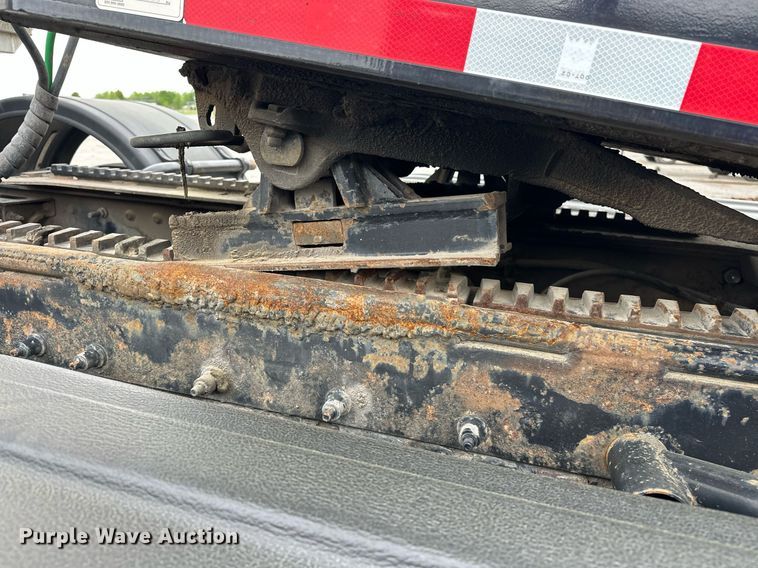 image for item DS3632 2014 Peterbilt 367 semi truck