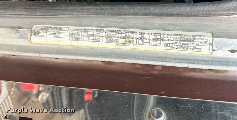 image for item DS3632 2014 Peterbilt 367 semi truck