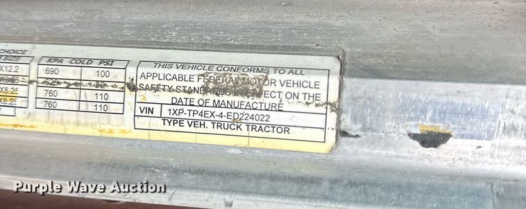 image for item DS3632 2014 Peterbilt 367 semi truck