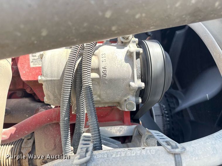 image for item DS3633 2022 Peterbilt 389 semi truck