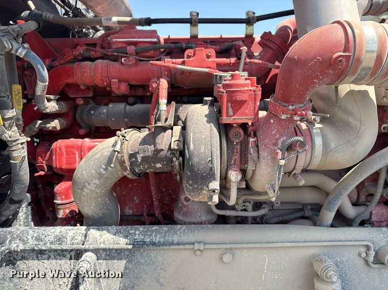 image for item DS3633 2022 Peterbilt 389 semi truck