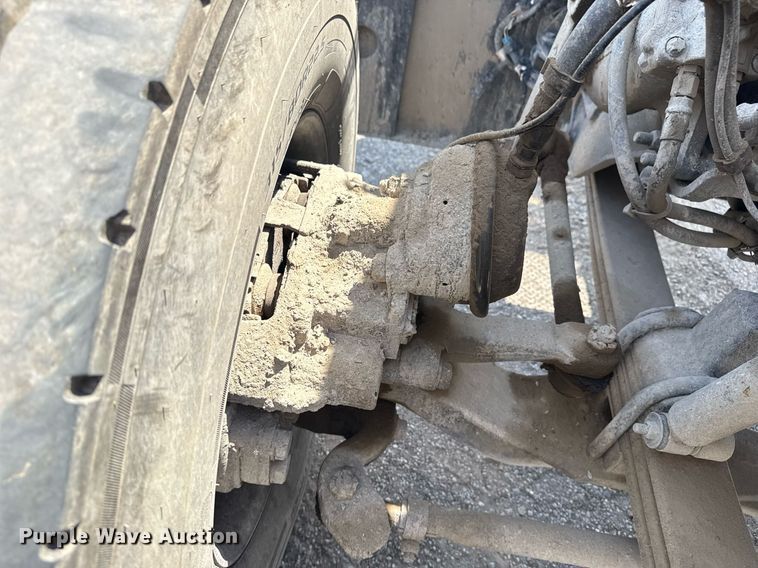 image for item DS3633 2022 Peterbilt 389 semi truck