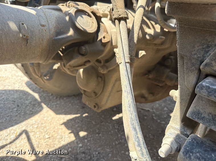 image for item DS3633 2022 Peterbilt 389 semi truck