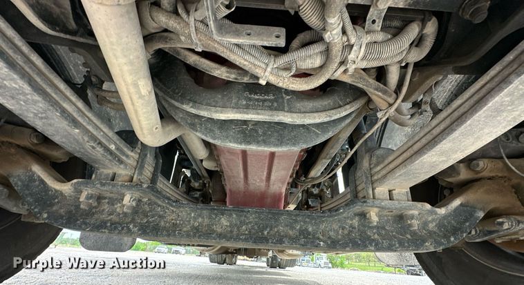 image for item DS3634 2022 Peterbilt 389 semi truck