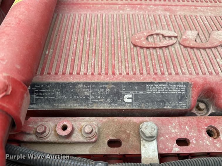 image for item DS3634 2022 Peterbilt 389 semi truck