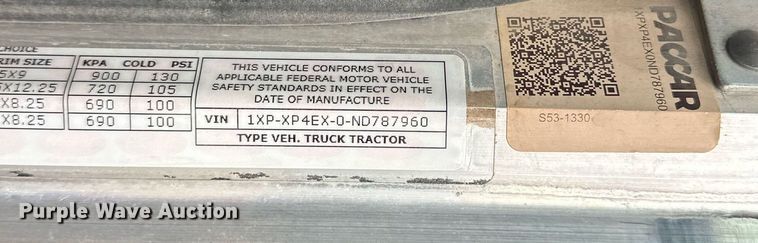 image for item DS3634 2022 Peterbilt 389 semi truck