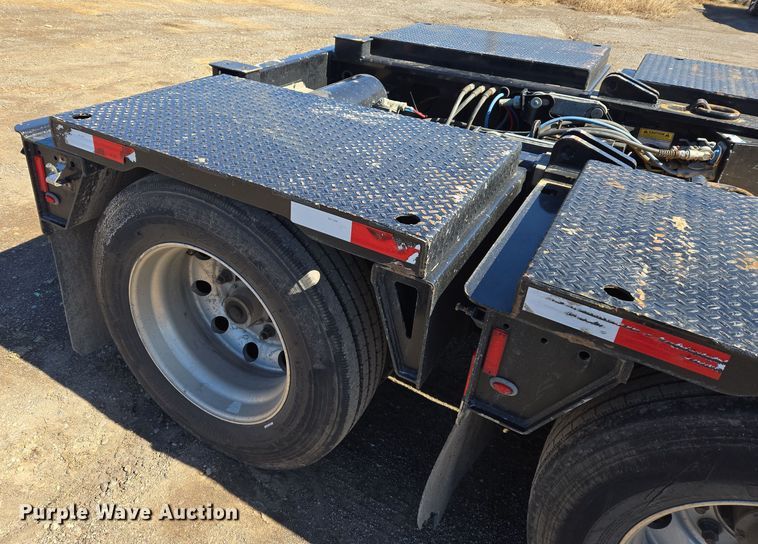 image for item DS3638 2022 Trail King TKFA1 flip axle