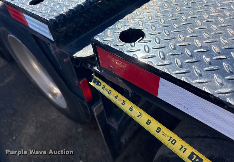 image for item DS3638 2022 Trail King TKFA1 flip axle