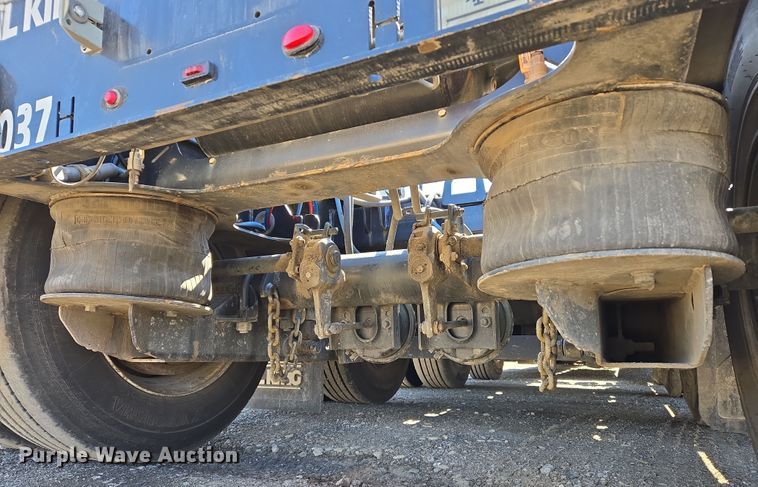 image for item DS3638 2022 Trail King TKFA1 flip axle