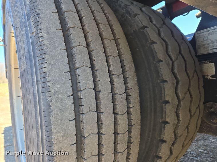 image for item DS3638 2022 Trail King TKFA1 flip axle