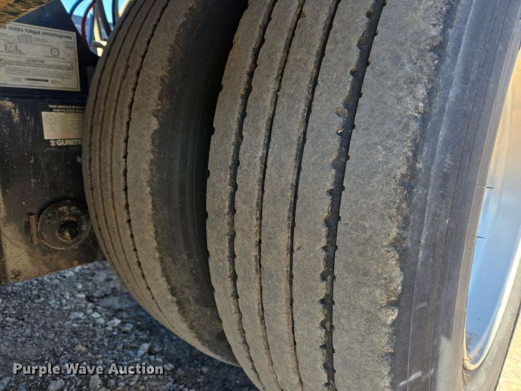 image for item DS3638 2022 Trail King TKFA1 flip axle