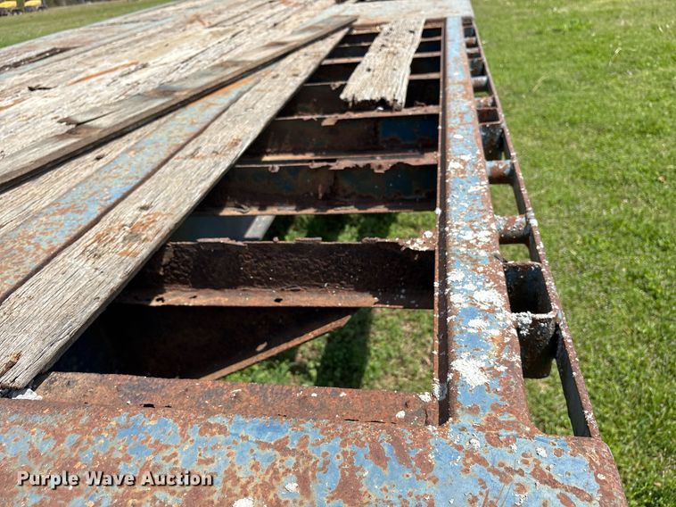 image for item DS3692 1998 Transcraft Trailers drop deck trailer