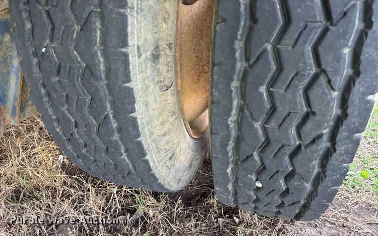 image for item DS3692 1998 Transcraft Trailers drop deck trailer