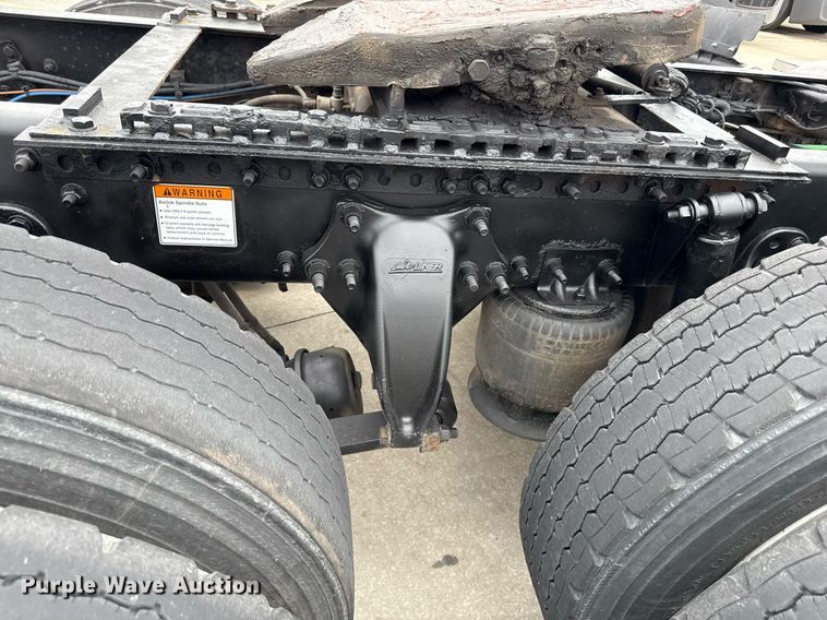 image for item DS4275 2014 Freightliner Casadia semi truck