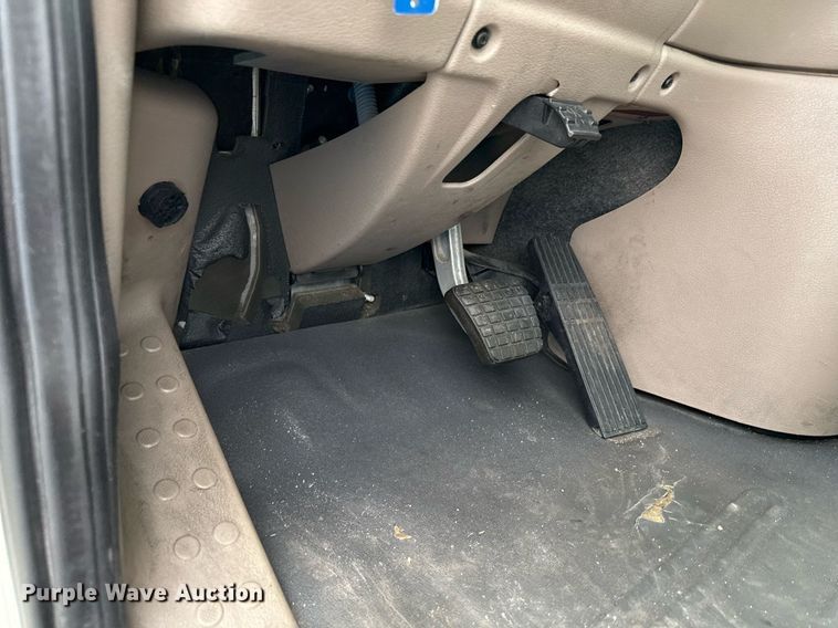 image for item DS4275 2014 Freightliner Casadia semi truck