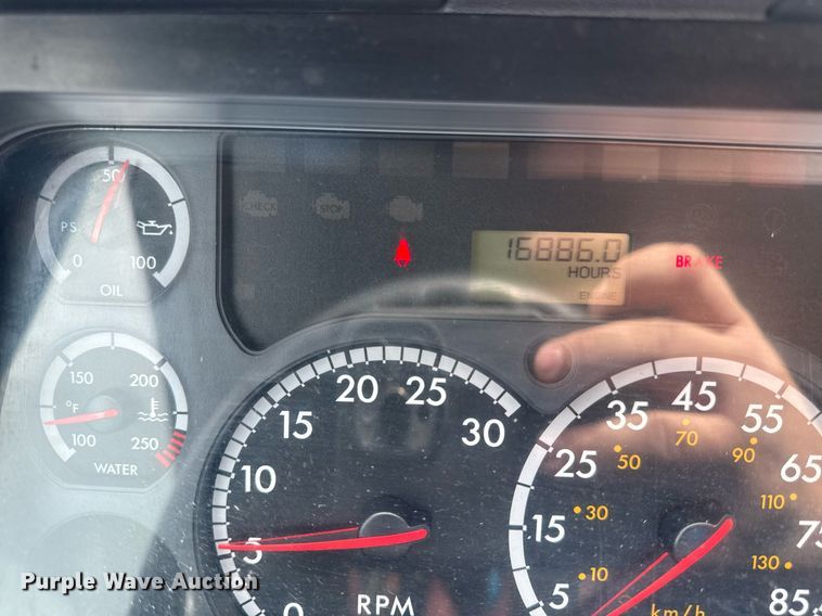 image for item DS4275 2014 Freightliner Casadia semi truck