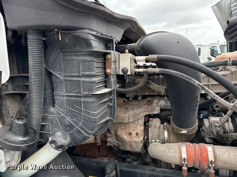 image for item DS4275 2014 Freightliner Casadia semi truck