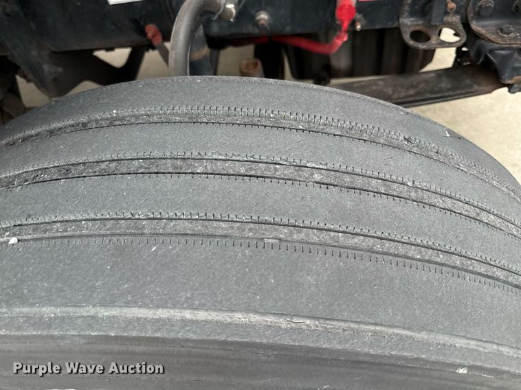 image for item DS4275 2014 Freightliner Casadia semi truck